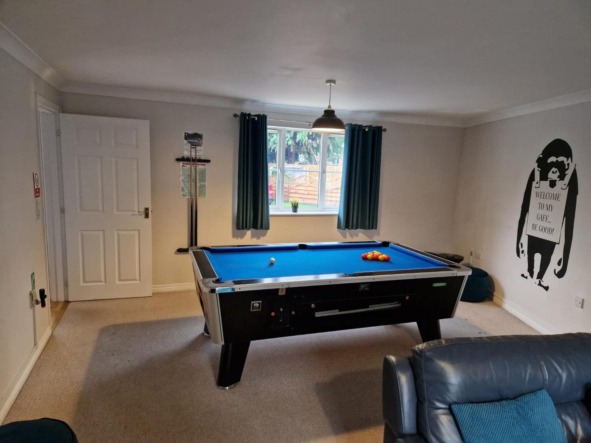 Hereford - Finch House - Modern 4 Bedroom House Located In South Hereford, Dog Friendly With Nearby Countryside, Pool Table, Sleeps Up To 10 Guests - Hosted By Rentmyhouse Bagian luar foto